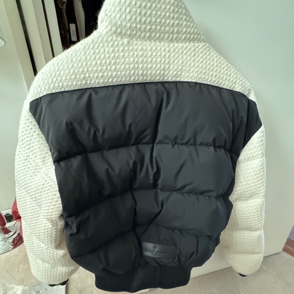 Elegant Ivory Puffer Tweed Jacket - Picture 8 of 11